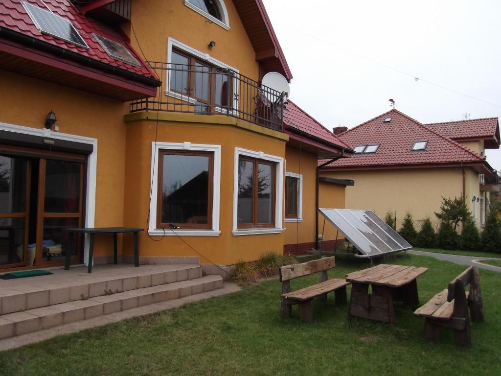 Dworek W Zieleni Varsavia Esterno foto